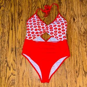 NWOT Marilyn Monroe one piece swim suit kiss red open size medium women’s retro